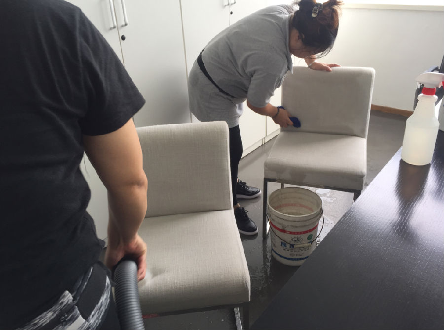 鹤岗沙发清洗案例